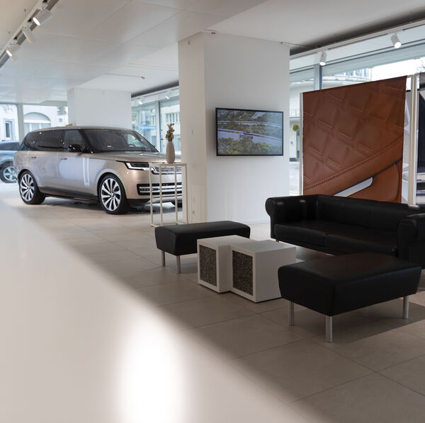 Atterri à Zurich - La nouvelle Range Rover